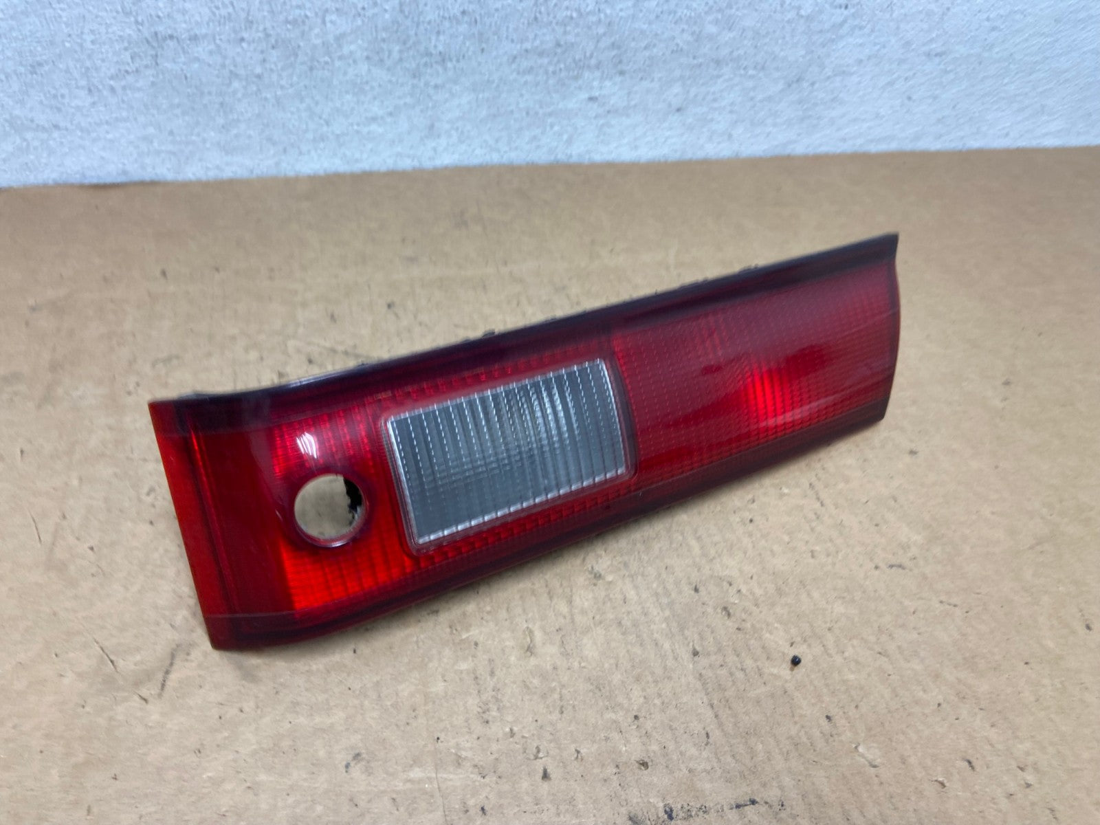1997 1998 1999 Toyota Camry Tail Light Inner Right Passenger AD4761 LK2