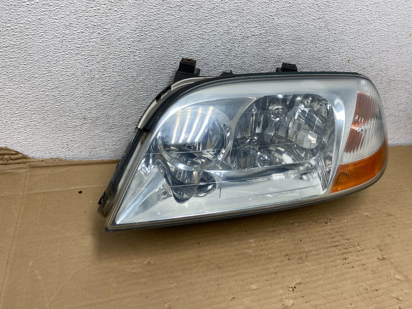 2001 to 2003 Acura MDX Left Driver LH Halogen Headlight AG9199 DW1