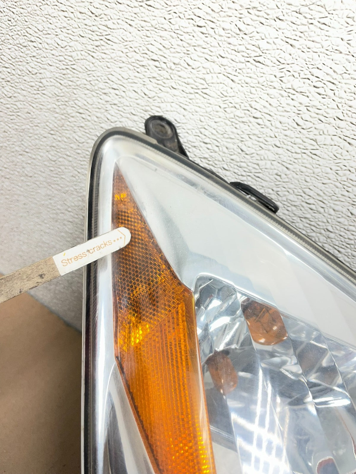 2004-2005 Toyota Prius Left+Right Side Xenon Headlights W1020 DW8