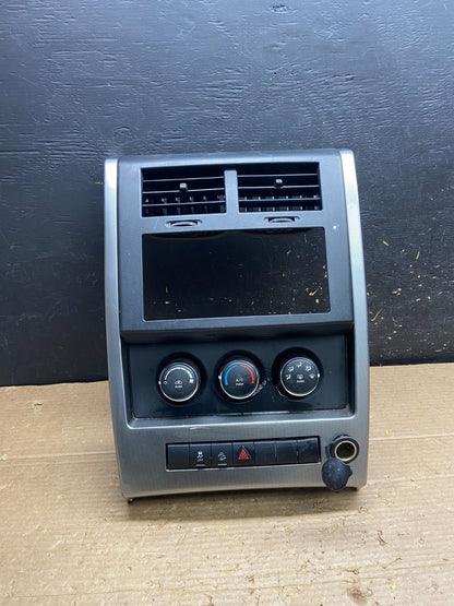 2008 to 2012 Jeep Liberty Dash Climate Temperature Control Radio Bezel W3072 DG0
