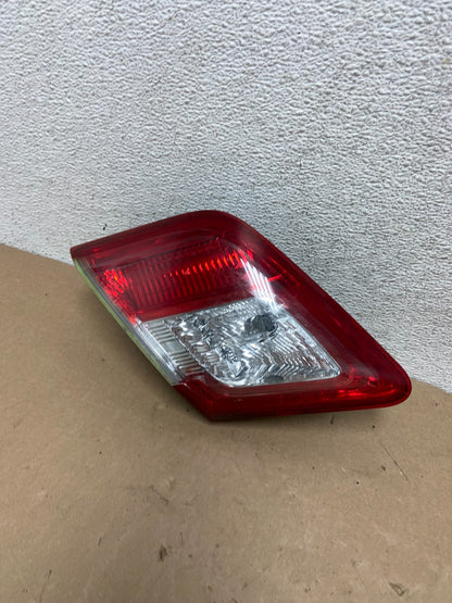 2010 - 2011 Toyota Camry Left Driver LH Side Inner Tail Light AG40690