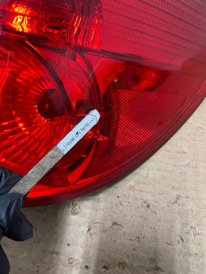 2006 - 2010 Toyota Sienna Right Passenger Side Tail Light AH8404 LK3