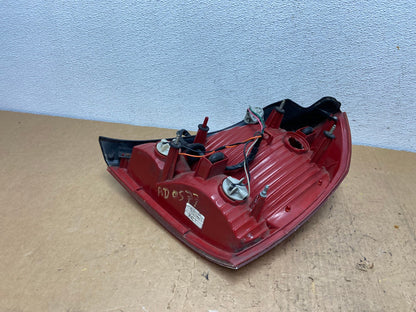 2001-2003 Sedan Hyundai Elantra Left Driver Lh Side Tail Light AD0577 LK4