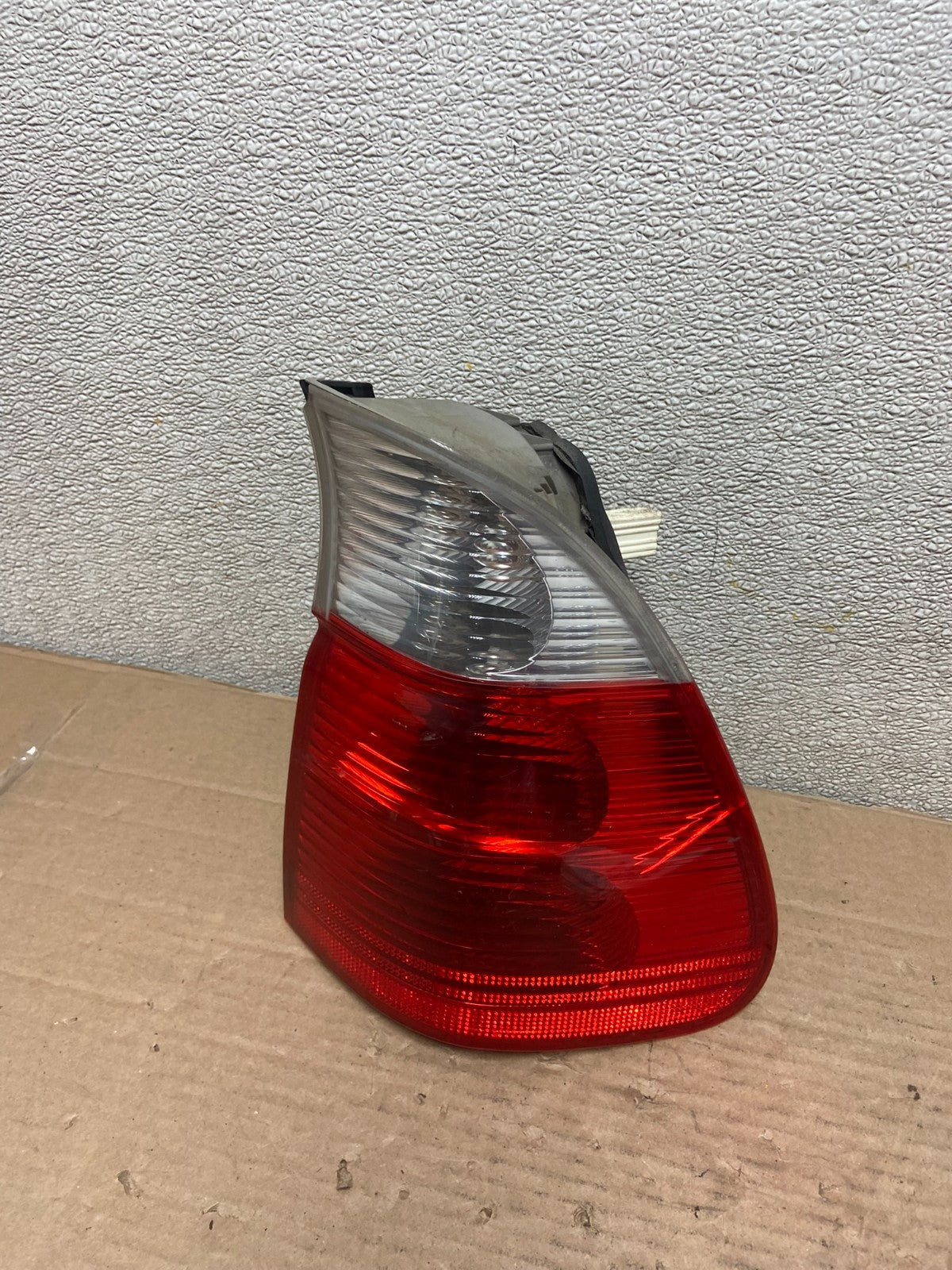 2004 2005 2006 BMW E53 X5 Right Passenger Rh Side Tail Light Oem AA9321 LK0