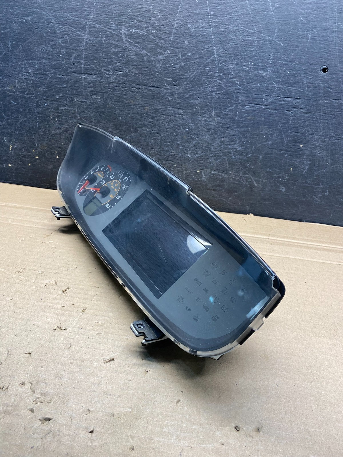 2004 to 2006 Nissan Quest Speedometer Cluster Gauge AH7534 DG2