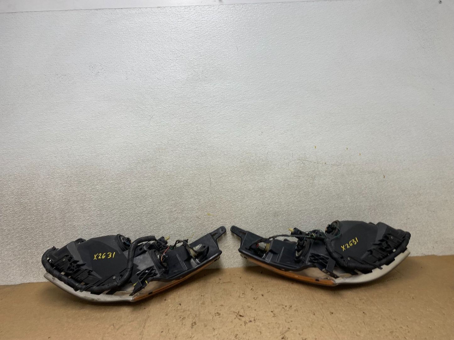 Sedan 2010 2011 2012 Nissan Altima Headlights Halogen Left+Right Side X2631 DW14