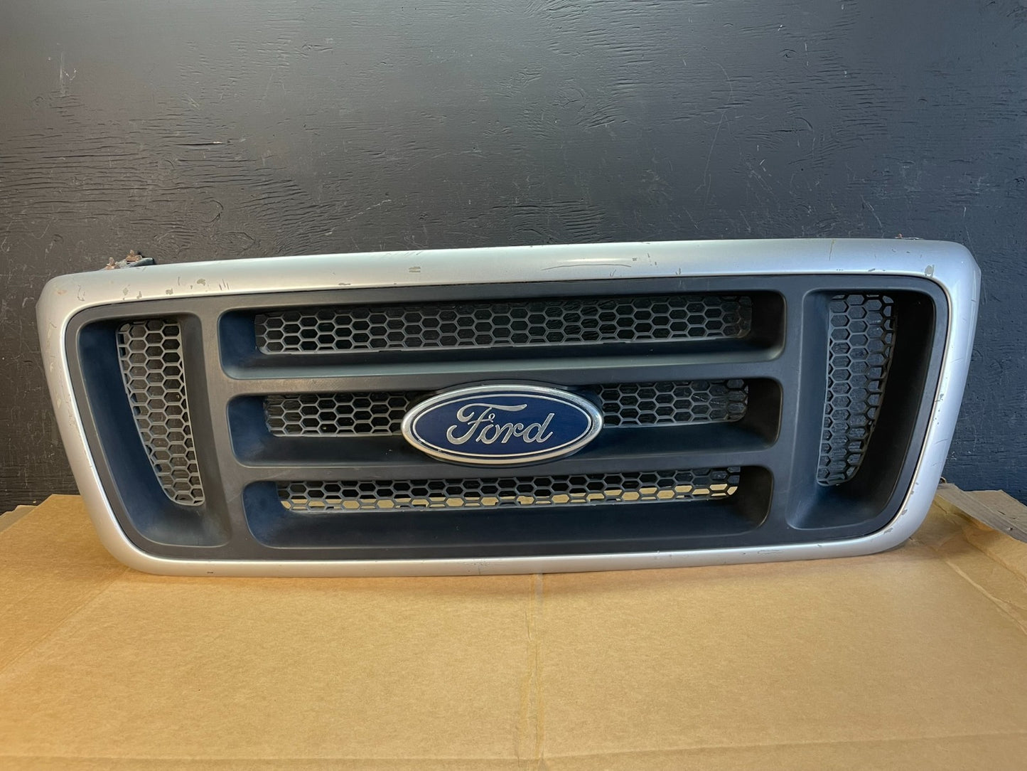 2004 to 2008 Ford F150 F-150 Front Upper Grill Grille ae0773 DG0