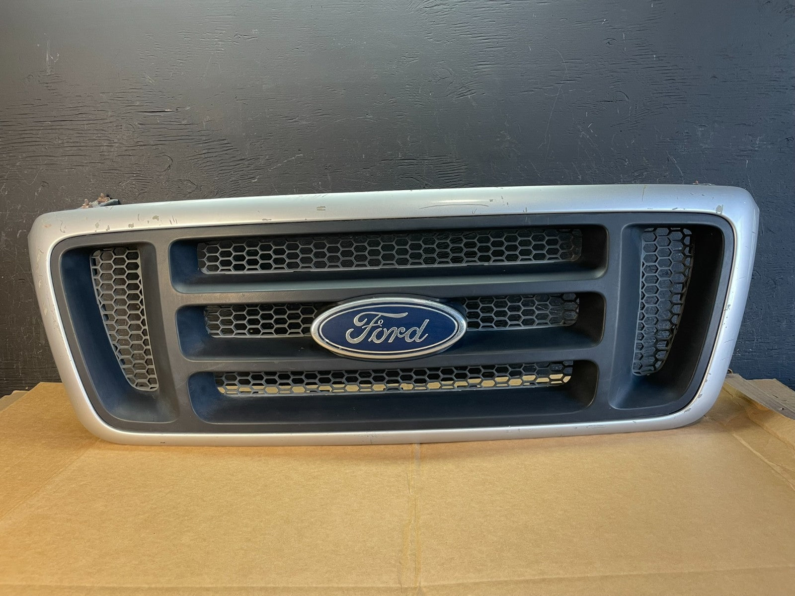 2004 to 2008 Ford F150 F-150 Front Upper Grill Grille ae0773 DG0