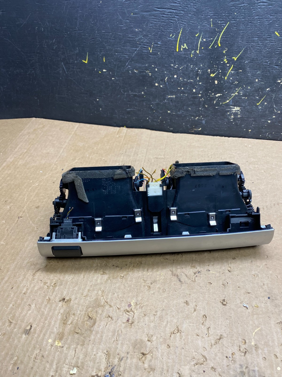 2007 to 2013 BMW X5 X6 Center Console Dash Air Vent OEM Z4364 DG4