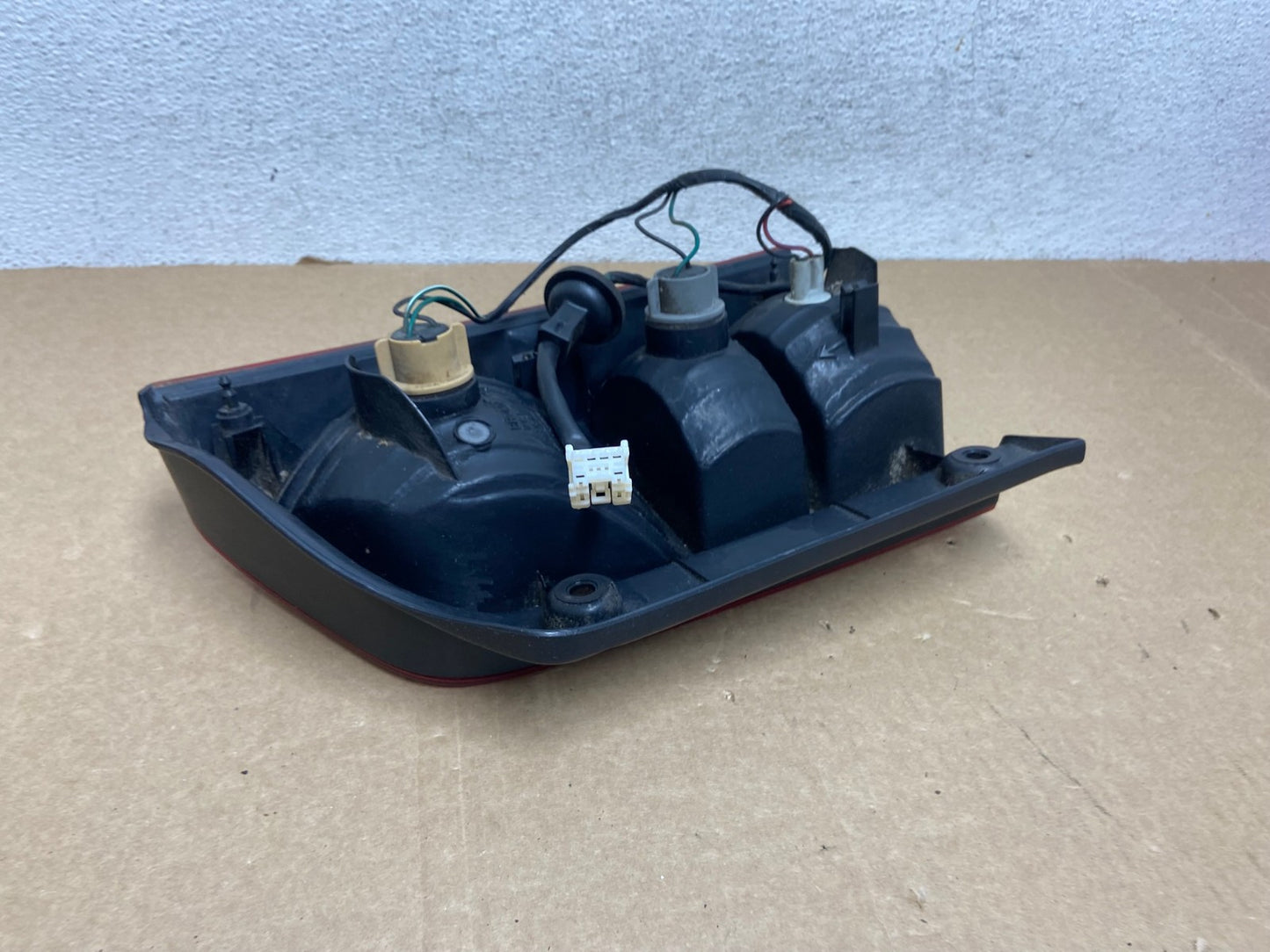 2005 to 2012 Nissan Pathfinder Tail light Left Driver Lh Side AG0511 LK4
