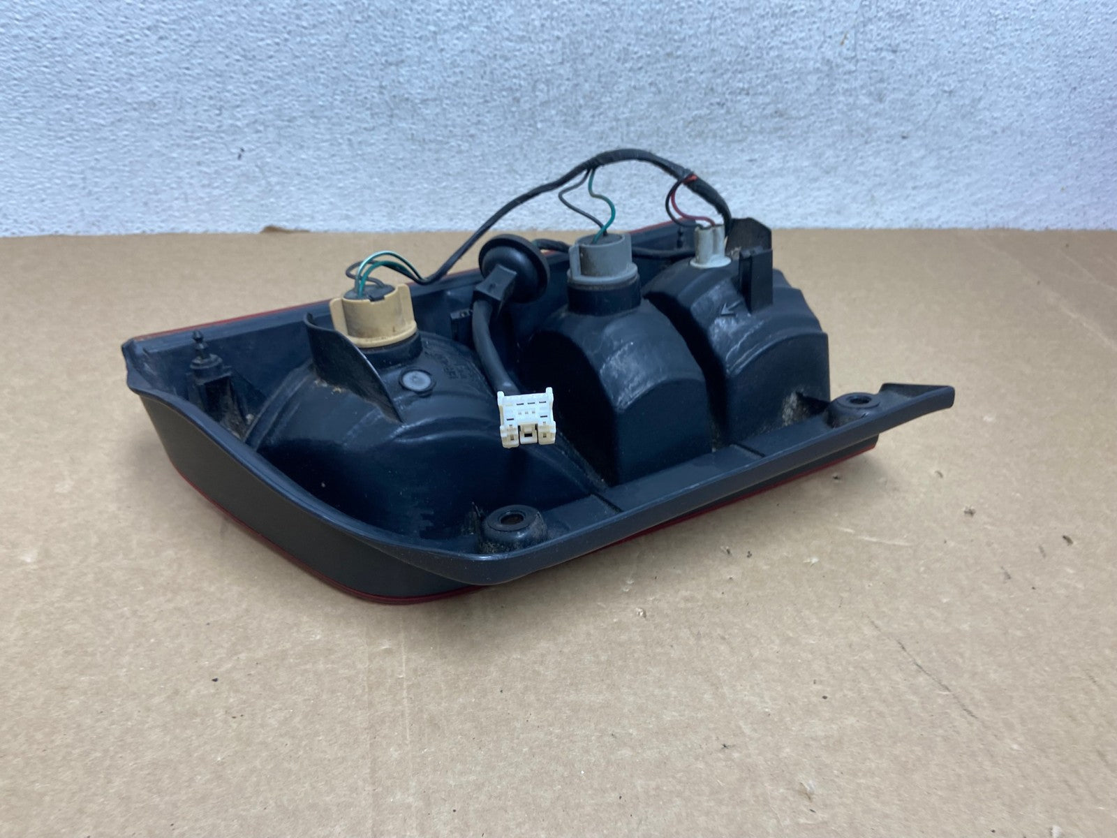 2005 to 2012 Nissan Pathfinder Tail light Left Driver Lh Side AG0511 LK4