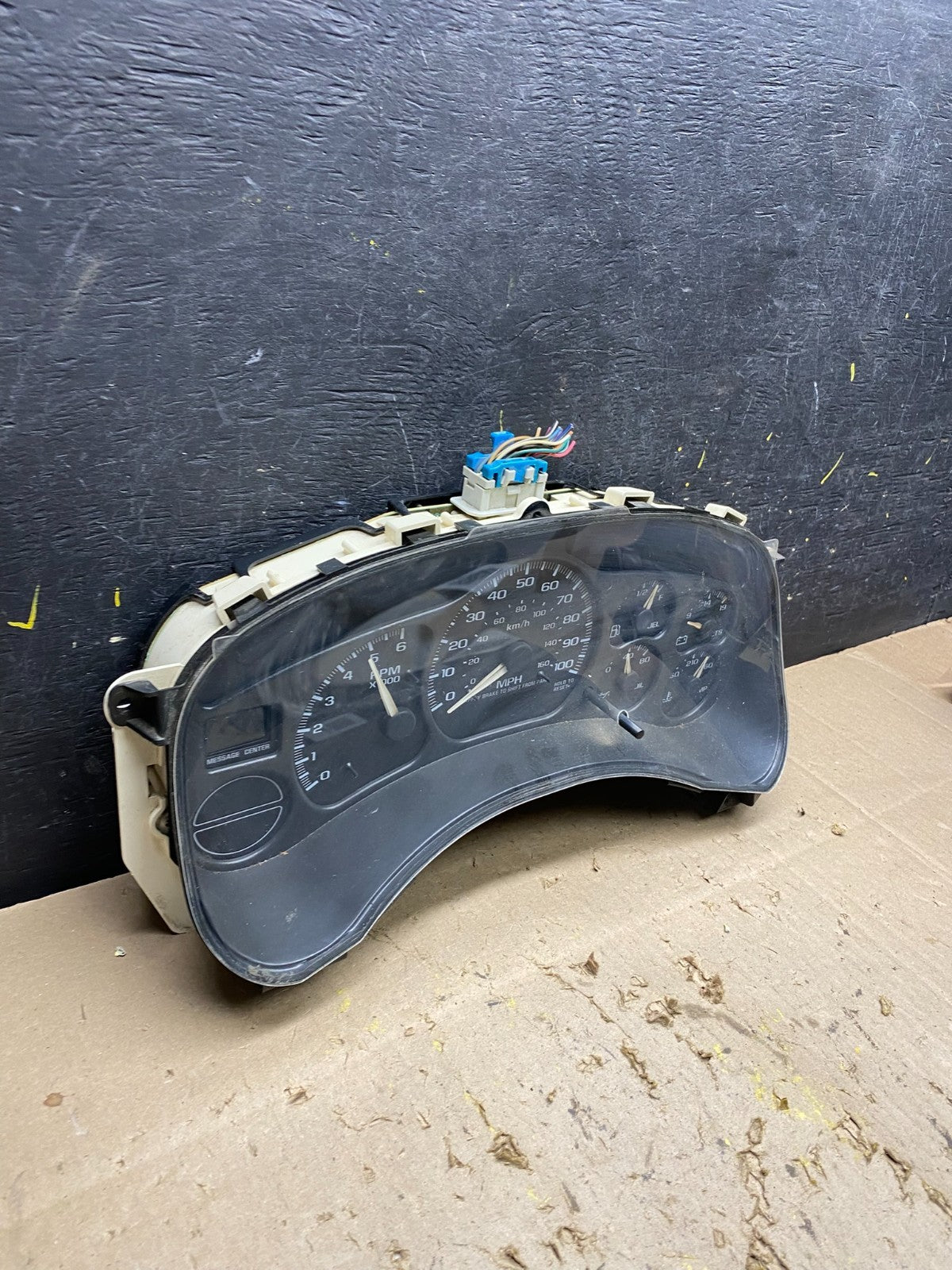 2002 GMC Yukon Speedometer Cluster Gauge Oem U5480 DG1