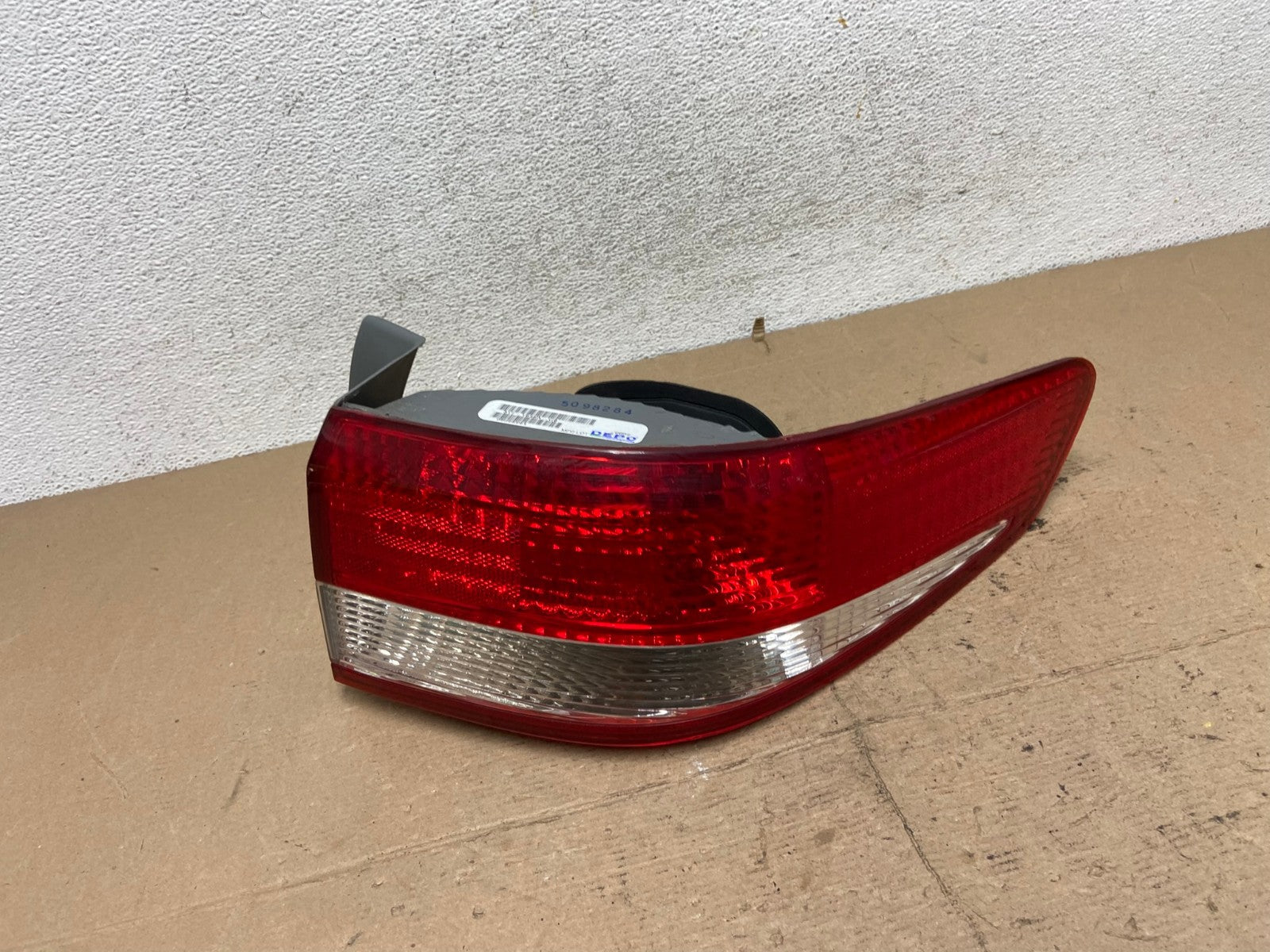 2003 to 2004 Honda Accord Sedan Right Passenger Rh Tail light DEPO AF5147 LK0