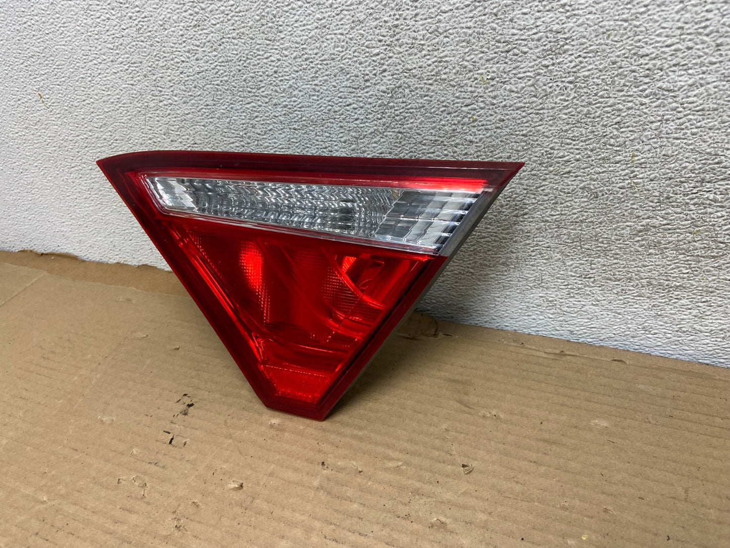 2015 - 2017 Toyota Camry Right Passenger RH Side Tail Light Inner AH0614 LK2