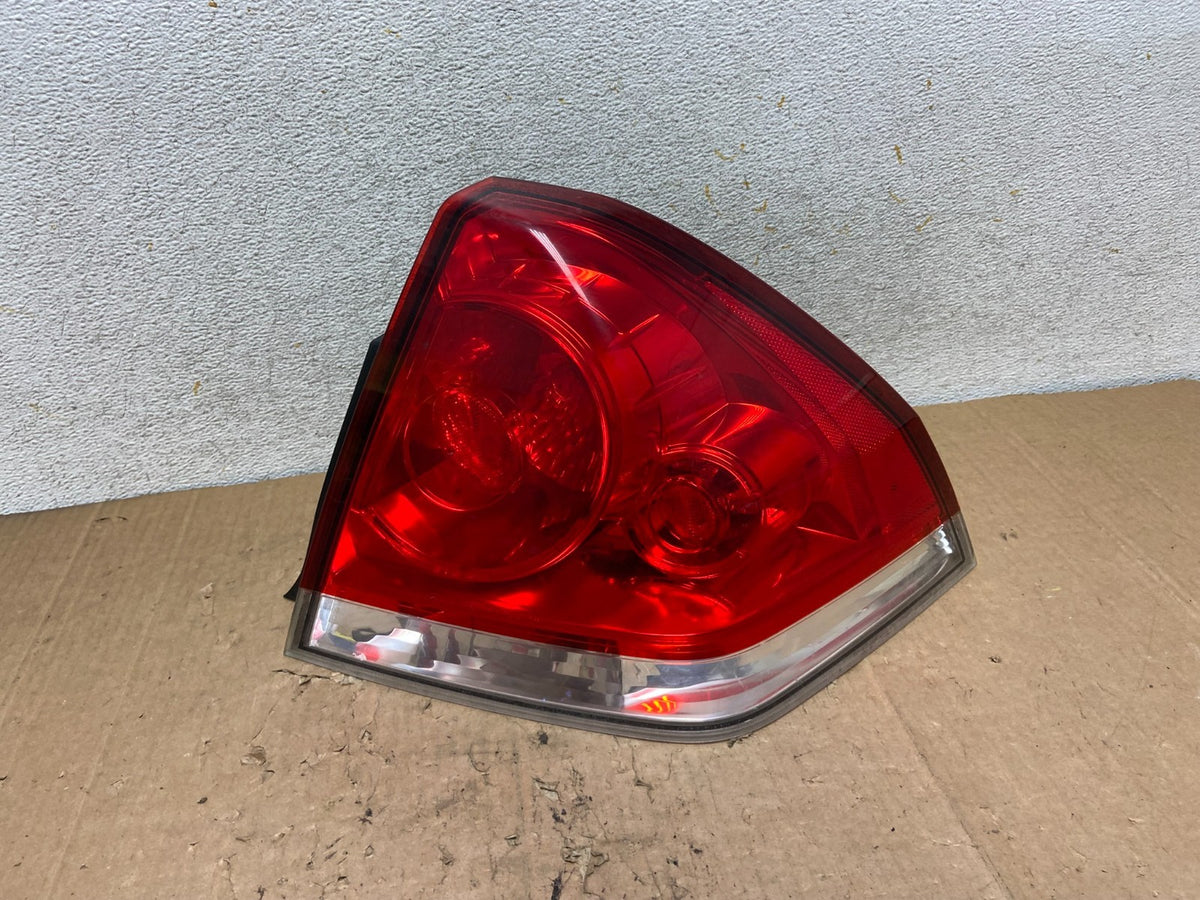 2006 - 2012 Chevrolet Impala Tail Light Right Passenger RH Side AI9344 LK0