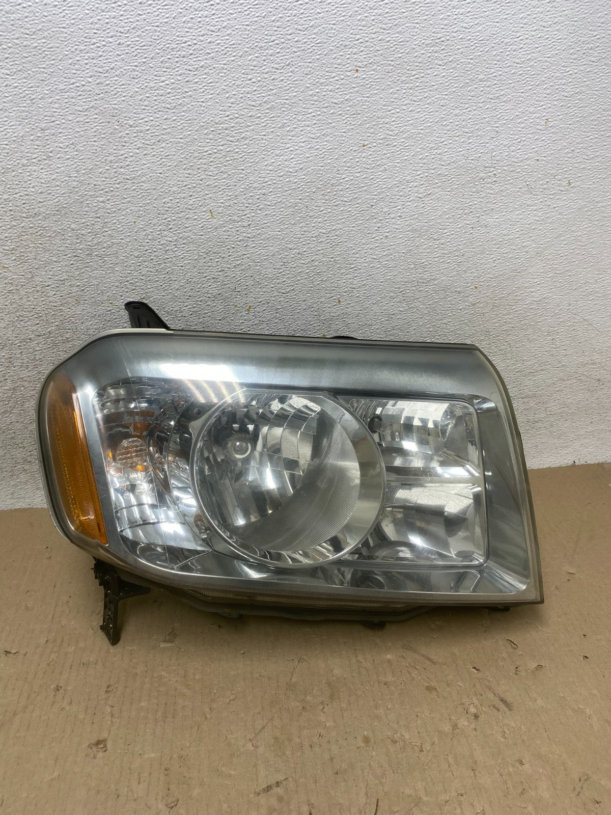 2009 2010 2011 Honda Pilot Right Passenger RH Halogen Headlight AH6885 DW0