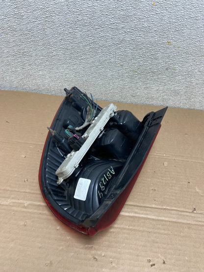 2004 to 2007 Buick Rainier Left Driver LH Tail Light OEM AB1284 LK6