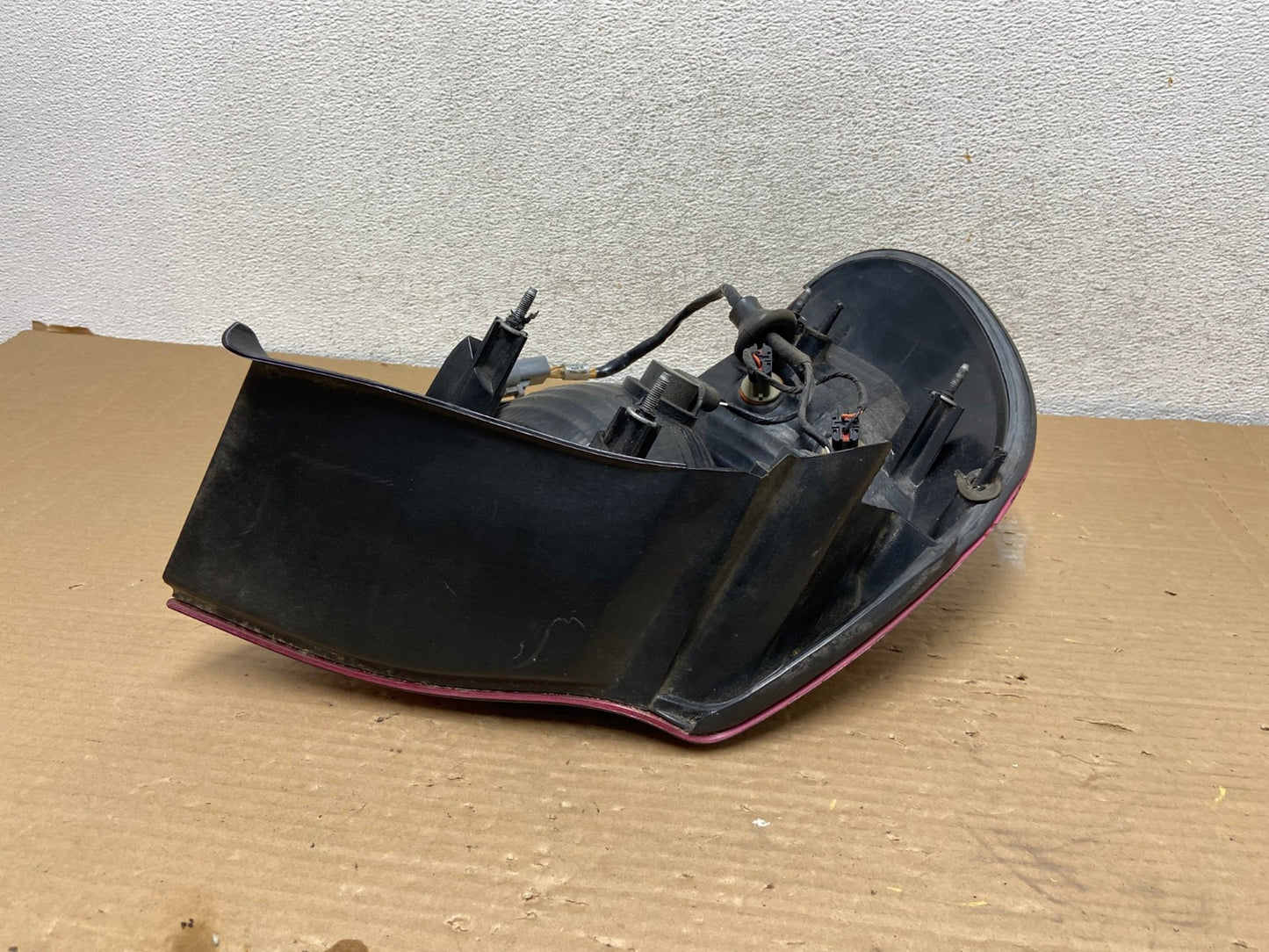 1998 to 2002 Lincoln Continental Right Passenger Rh Tail Light AG9001 LK5