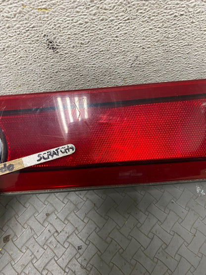 1997 1998 1999 Mercury Grand Marquis Trunk Lid Center Tail Light C6033 PS6