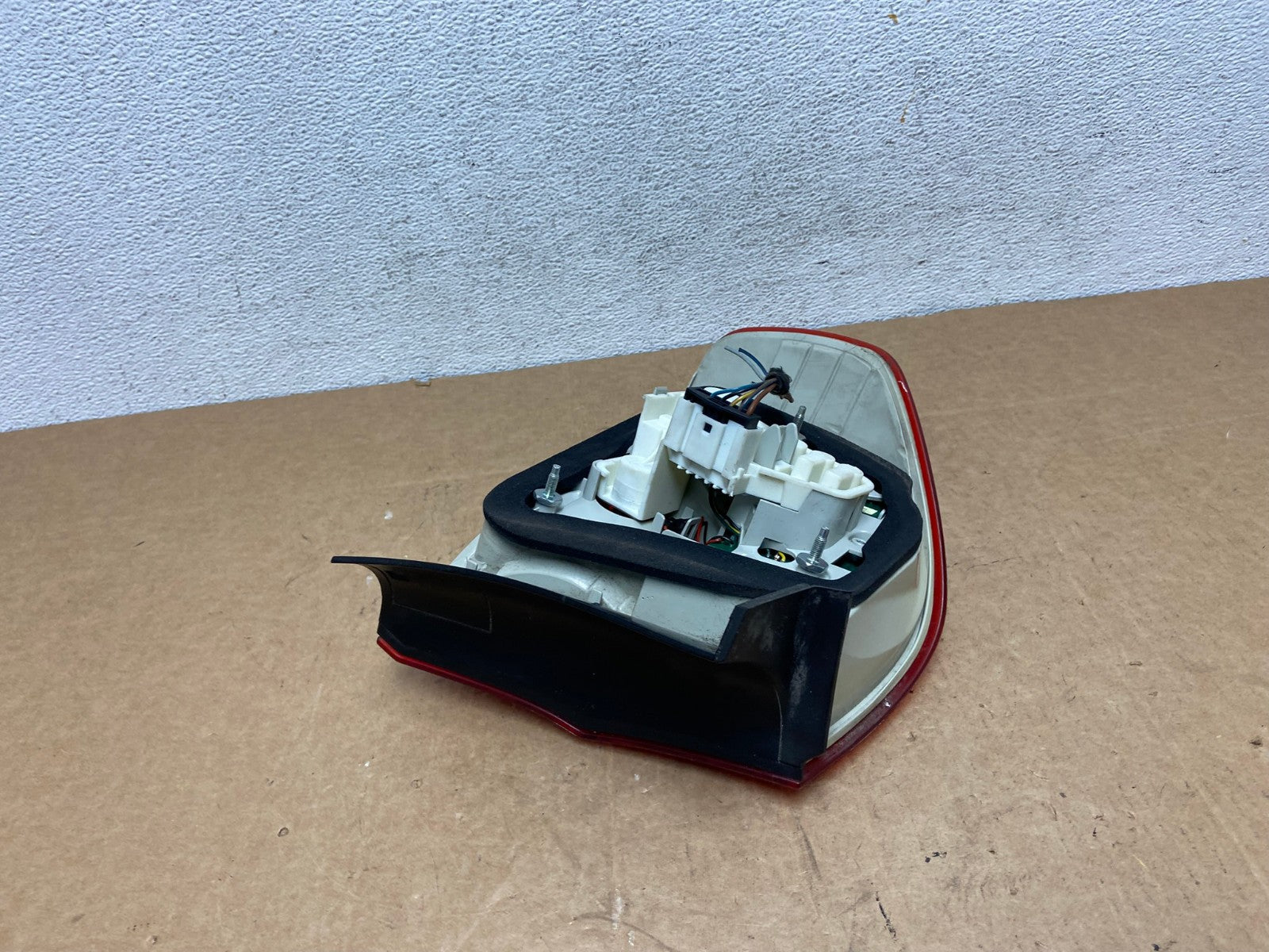 2009 2010 BMW 328i 3 Series Right Passenger RH Side Tail Light AD6137 LK4