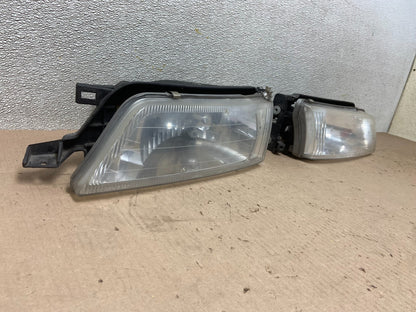 1997 - 1999 Nissan Maxima Left+Right Side Headlights Halogen OEM AA0566 DW2