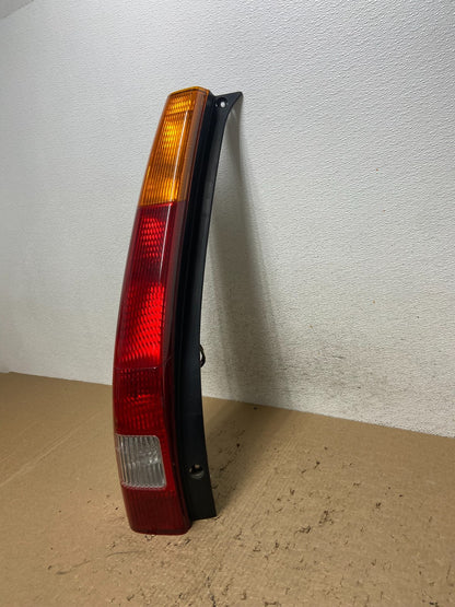 2002 2003 2004 Honda Crv Cr-v Left Driver Lh Tail Light AF8372 DW1