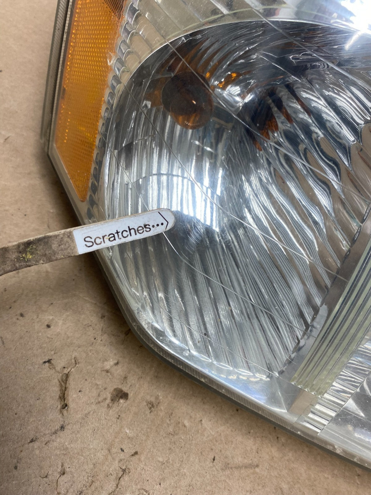 2005 to 2009 Chevrolet Equinox Right Passenger RH Halogen Headlight AE5982 DW3