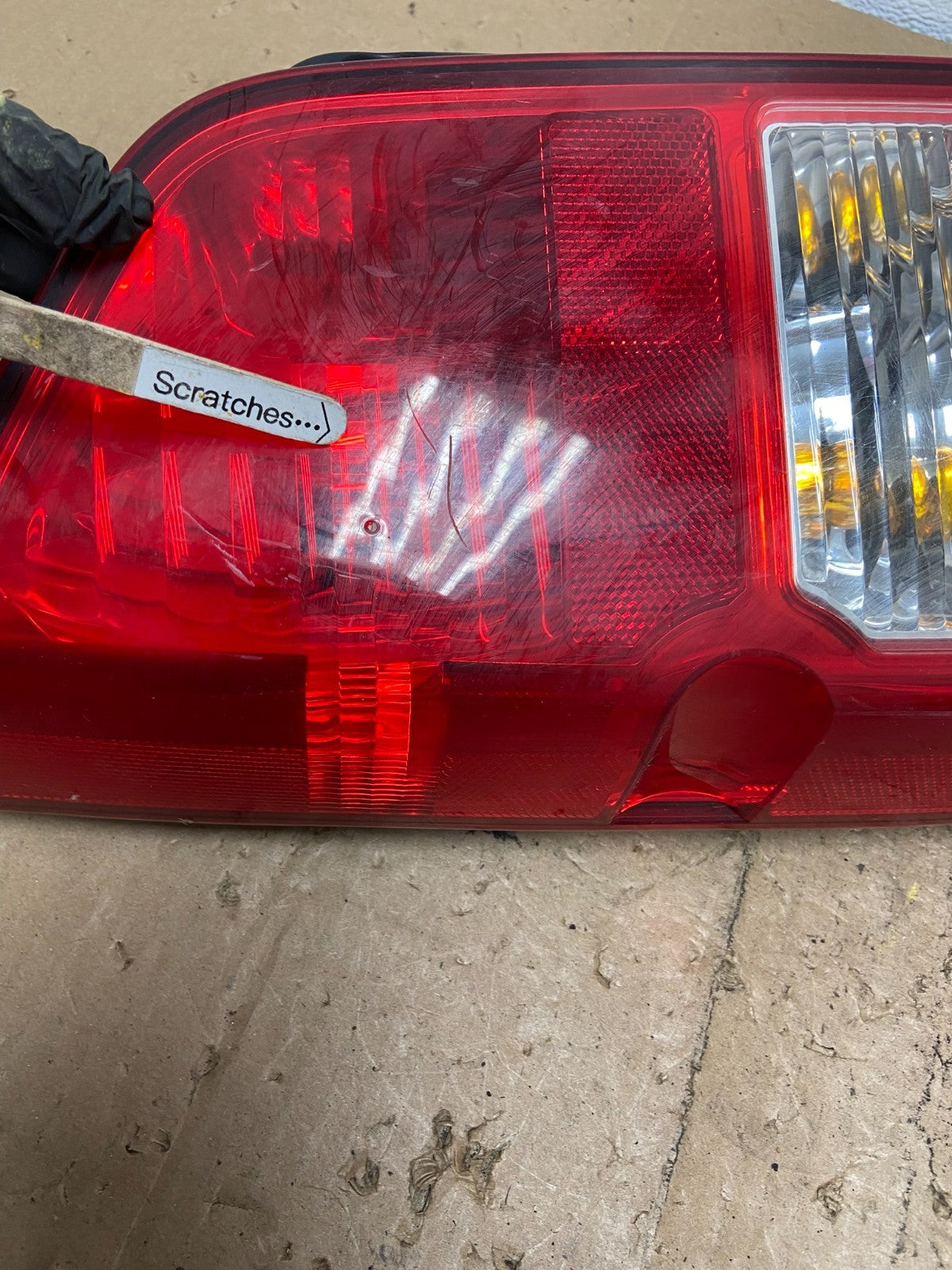 2005 to 2012 Nissan Pathfinder Tail light Left Driver Lh Side AC7400 DW3