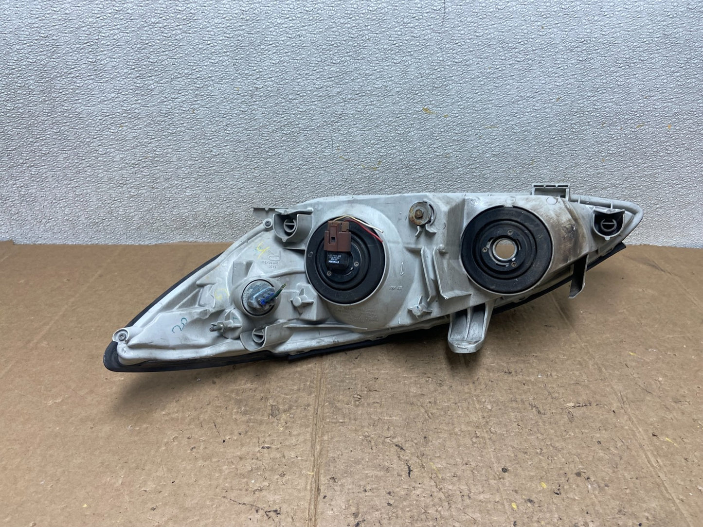 2002 to 2004 Toyota Camry Halogen Headlight Right Passenger Rh OEM AA3856 DW6