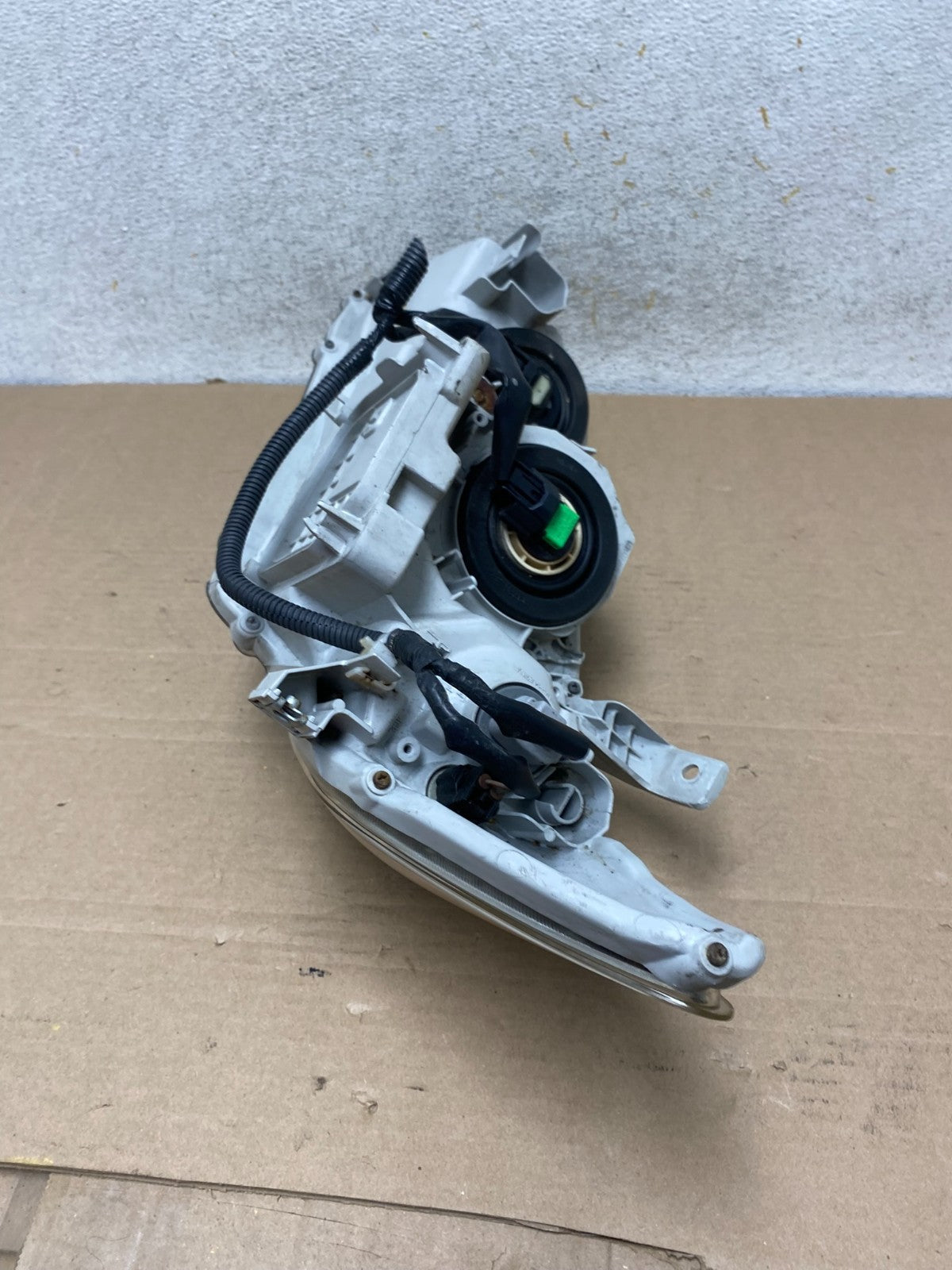 2007 - 2009 Toyota Camry Halogen Right Passenger Headlight AH9387 DW7