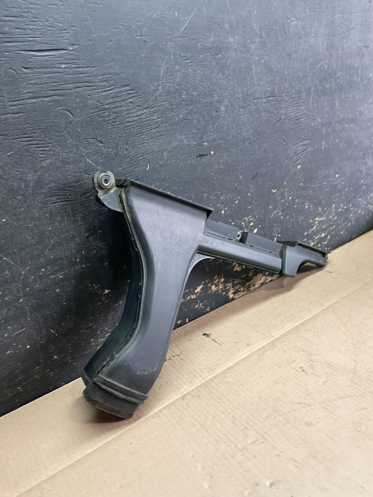 2009 to 2014 Nissan Maxima Upper Air Intake Duct  OEM Z8336 DG1