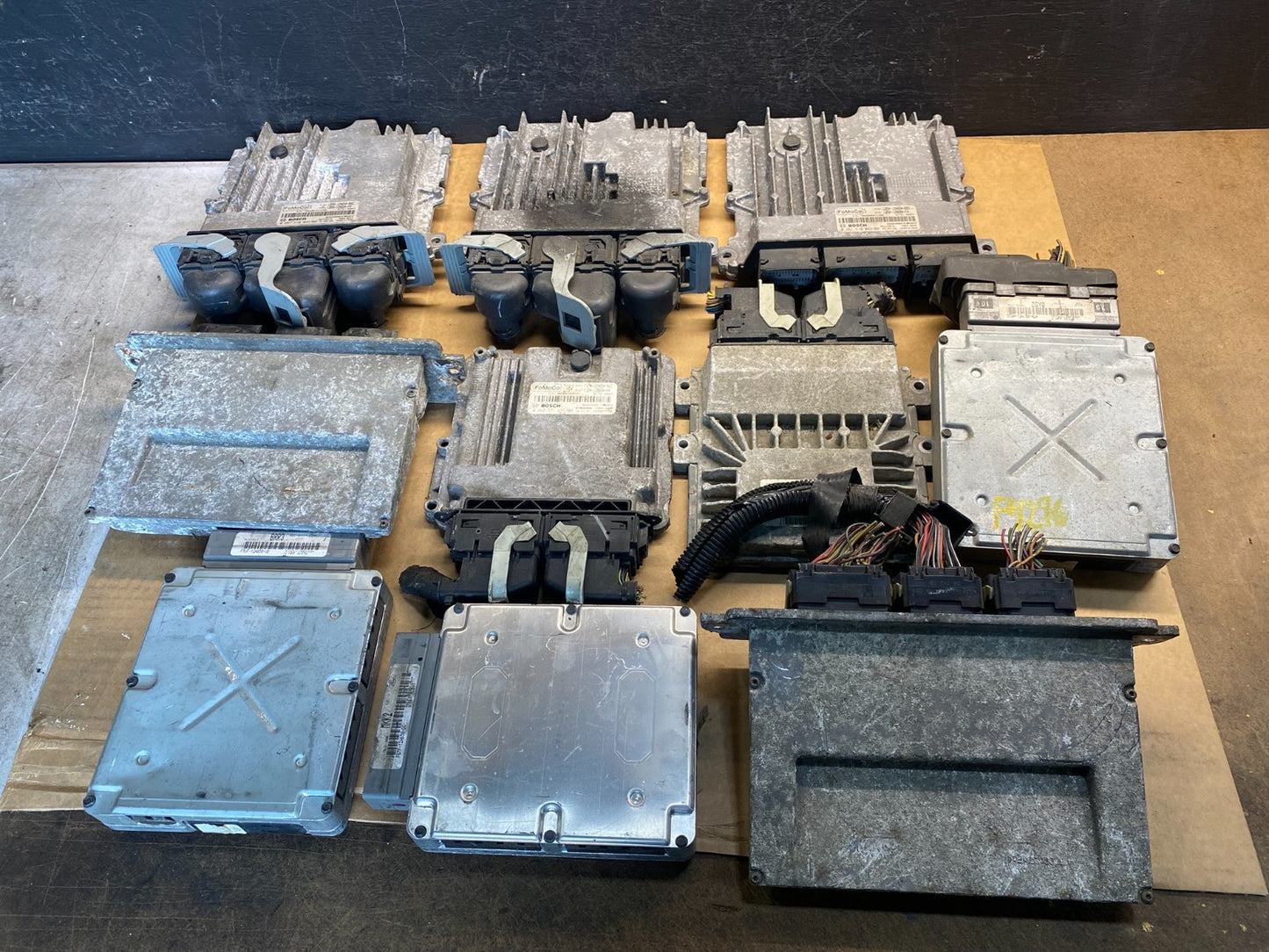 Mix of 10 Ford ECM Engine Computer Module AD74390
