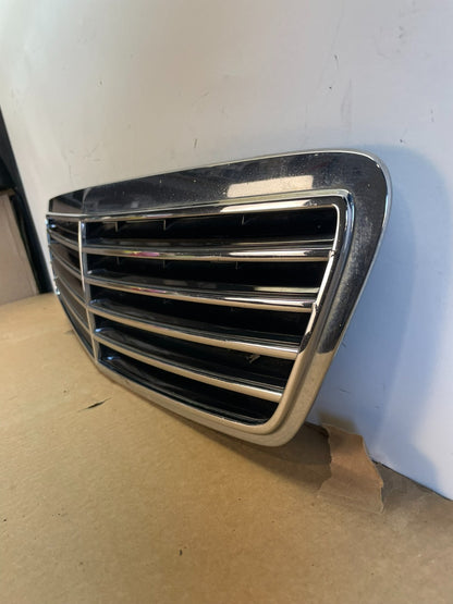 2000 to 2002 Mercedes-Benz S-Class S500 S430 Front Upper Grille AG30941