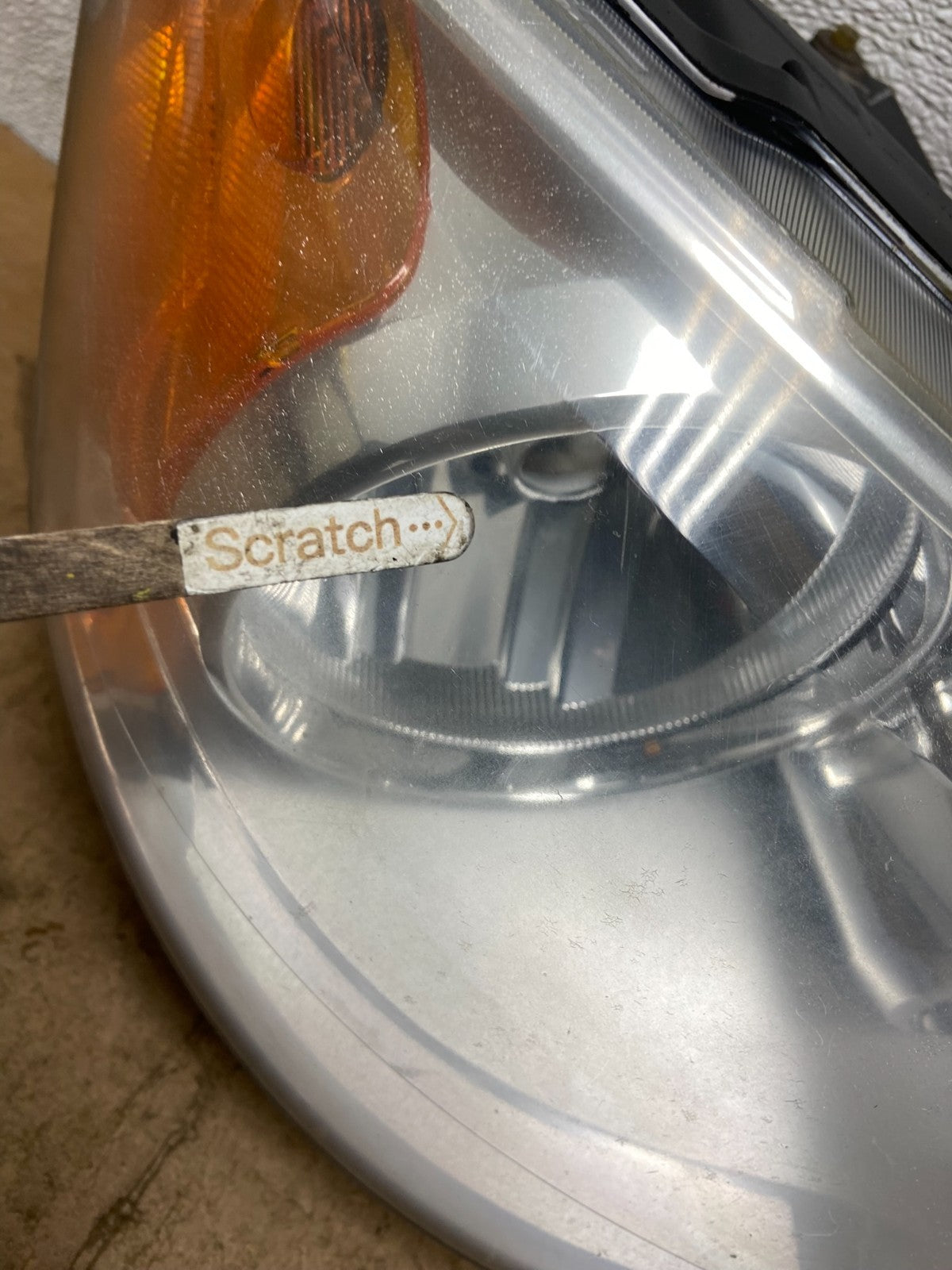 2011 to 2016 Chrysler Town and Country Right Passenger Headlight X9033 DW4