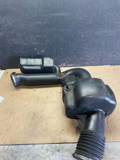2011 - 2013 Dodge Durango 3.6L Resonator Air Intake Tube OEM q5846 DG6