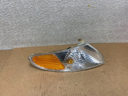 1999-2001 Toyota Solara Right Passenger RH Front Turn Park Signal Z6739 DW0