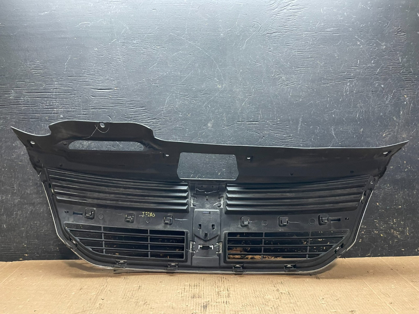 2009 to 2010 Dodge Journey Chrome Front Upper Grill Grille OEM z5960  DG4