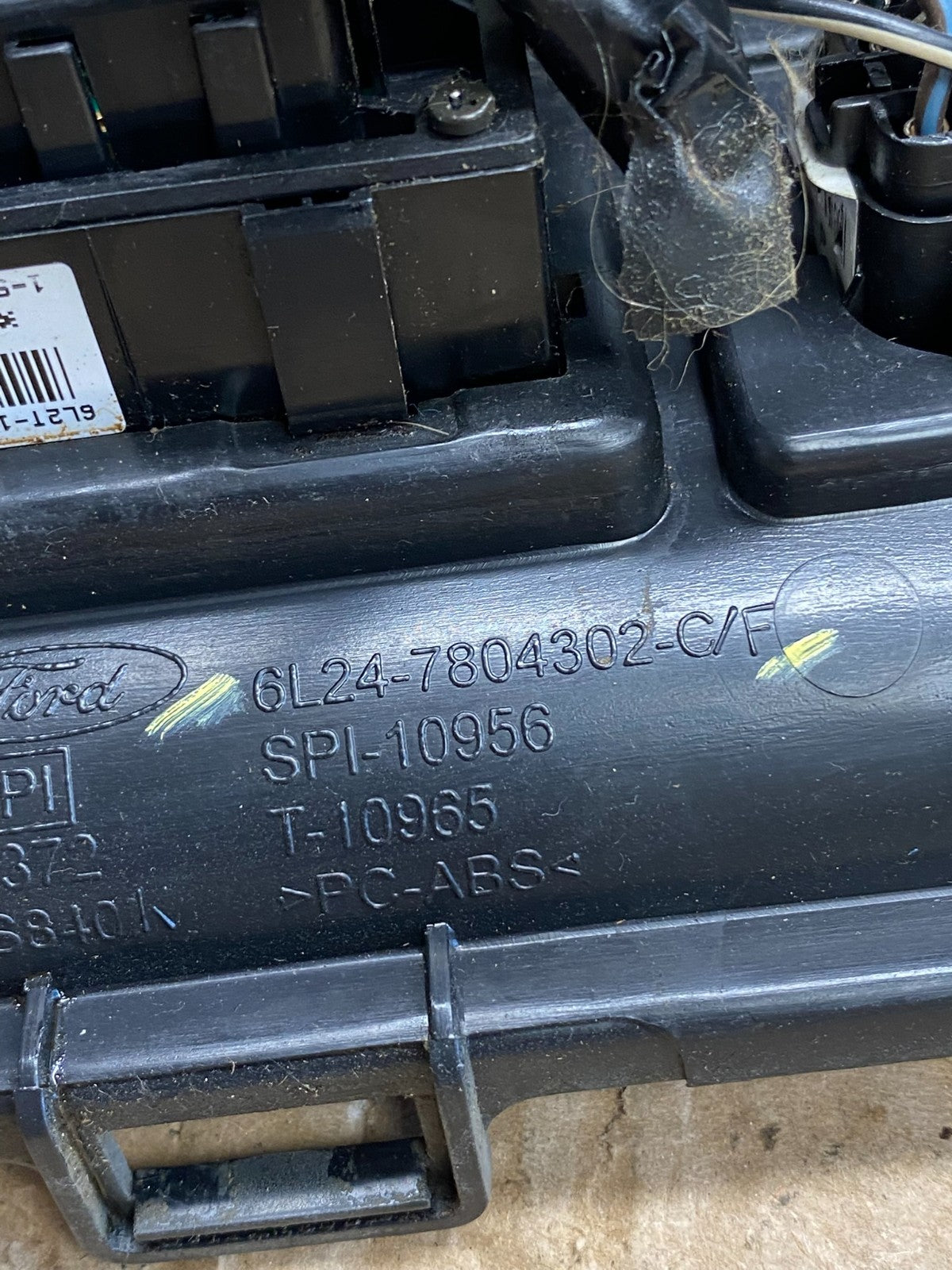 2006 - 2010 Ford Explorer Radio Heater Climate A/C Control Bezel Trim AG0040 DG5