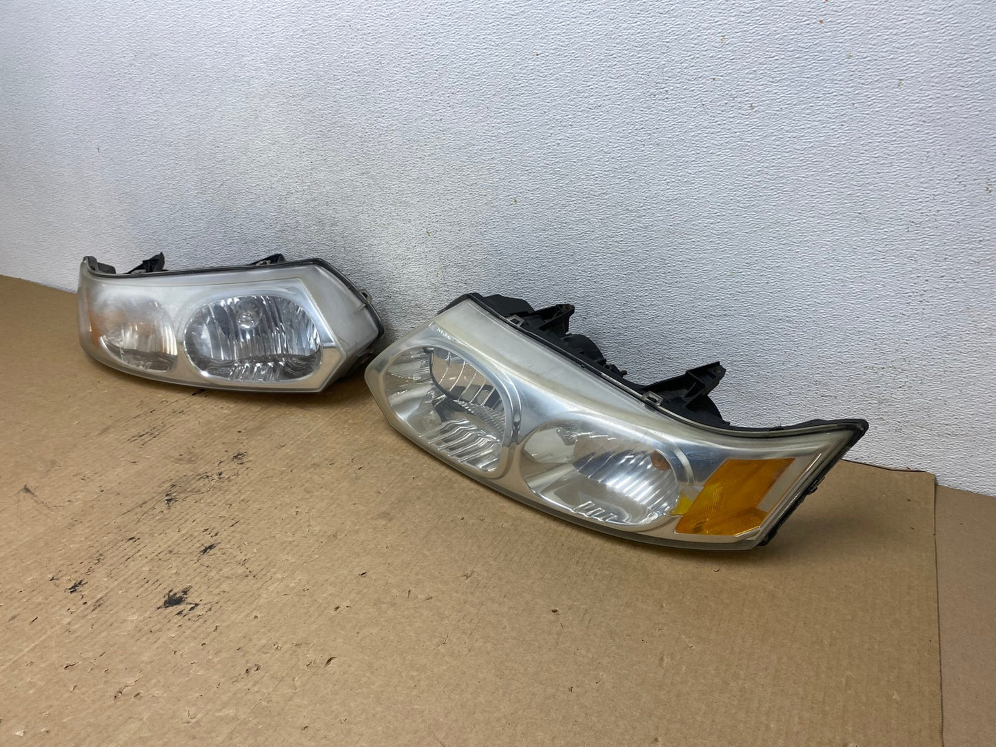 2003 to 2007 Saturn Ion Halogen Headlights Left+Right Side AG2158 LK1