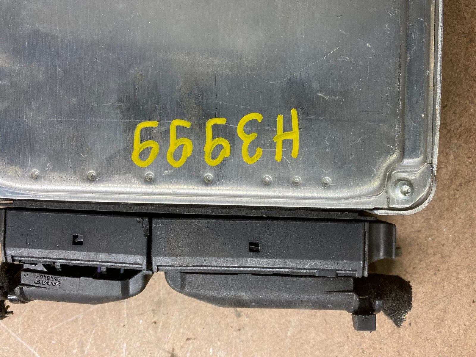2004 2005 Audi S4 4.2L Engine Computer ECM 8E0910560A H3999 PS3