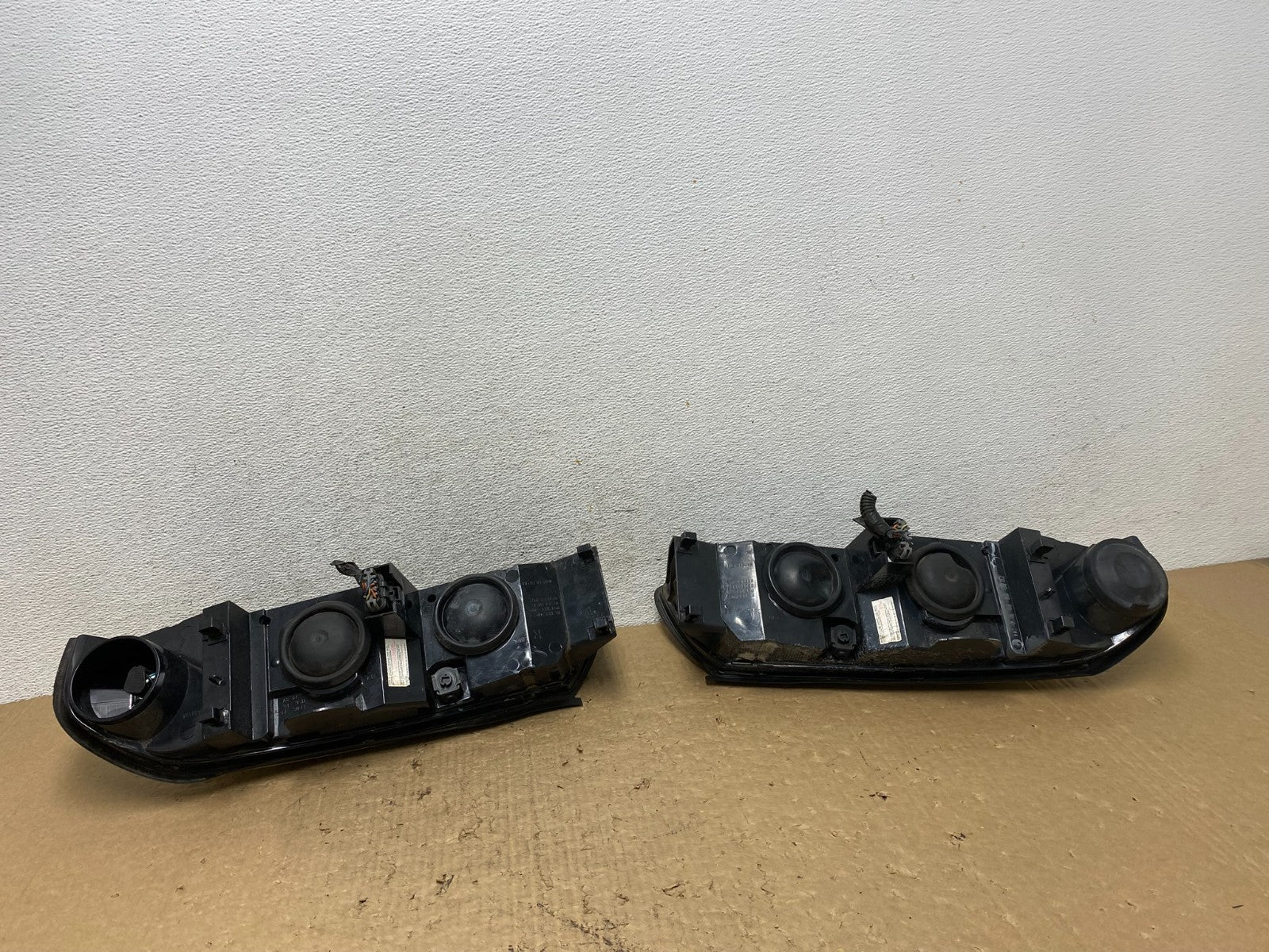 2000 to 2005 Chevrolet Impala Left+Right Set Headlights Halogen AF8191 DW7