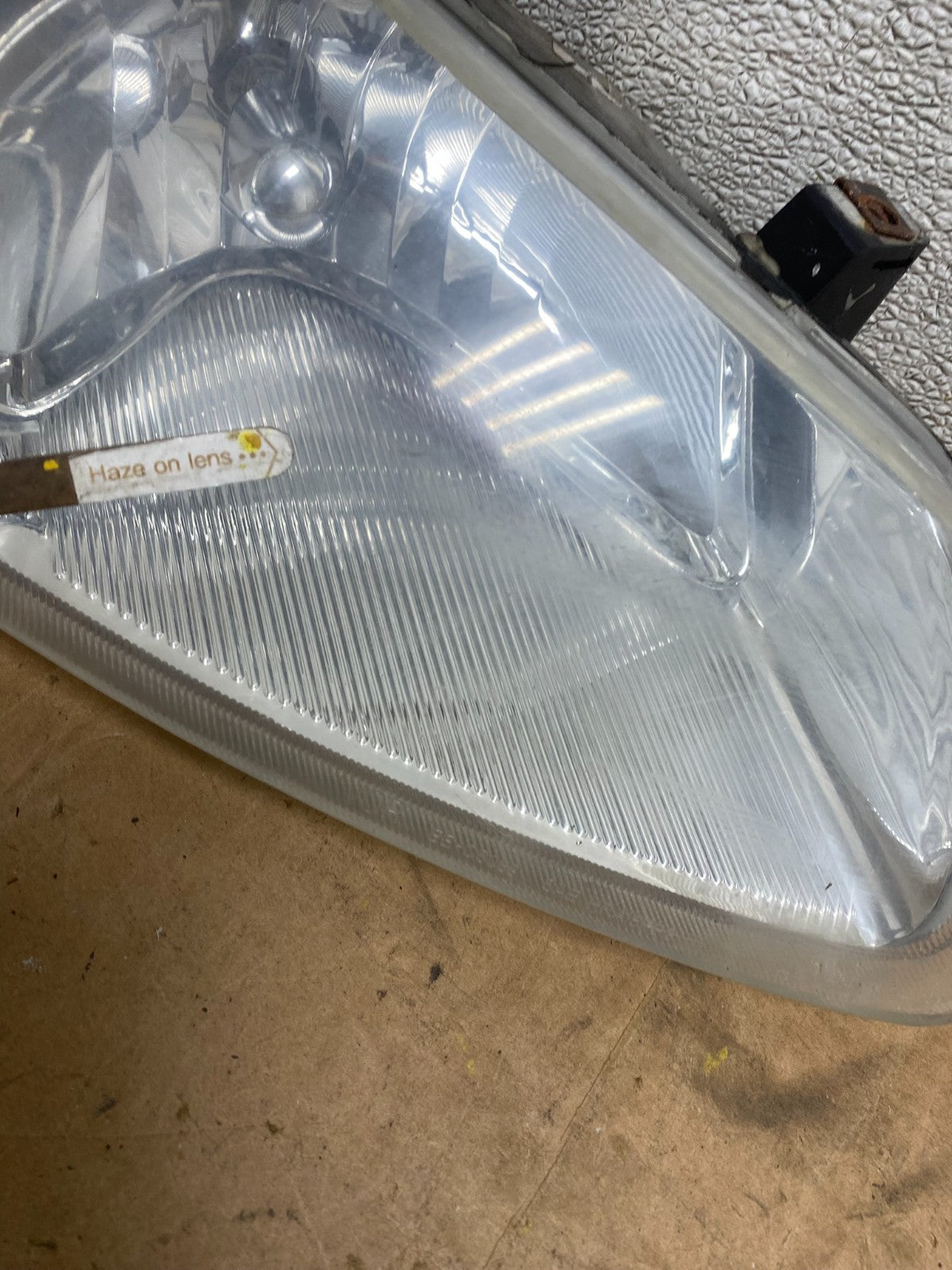 2001 to 2002 Chrysler Sebring Left+Right Side Headlights Oem X4860 DW8