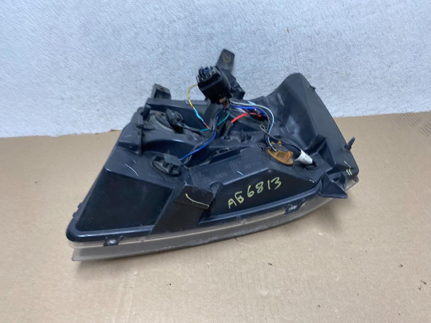 2007 to 2013 Chevrolet Suburban Tahoe Right Passenger RH Headlight AG6813 DW9