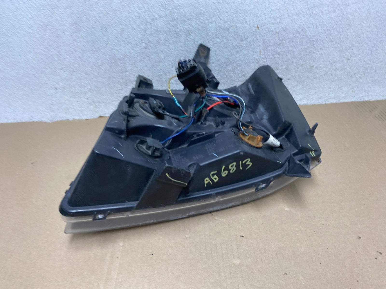 2007 to 2013 Chevrolet Suburban Tahoe Right Passenger RH Headlight AG6813 DW9
