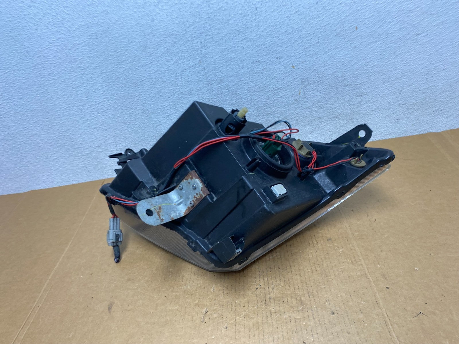 2010 2011 2012 Nissan Sentra Halogen Right Passenger Black Headlight AD9182 DW7
