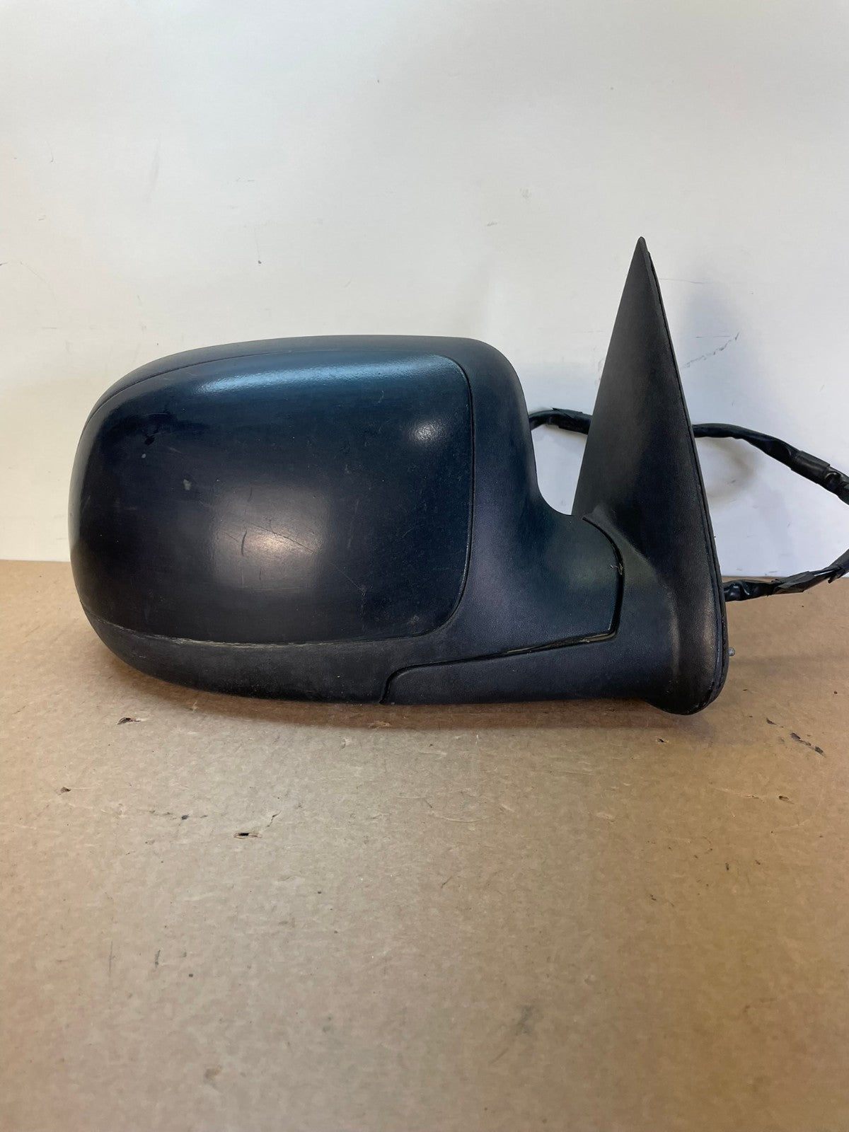 2003-2006 Chevrolet Tahoe Suburban Right Passenger Turn Door Mirror AH0268 LK0