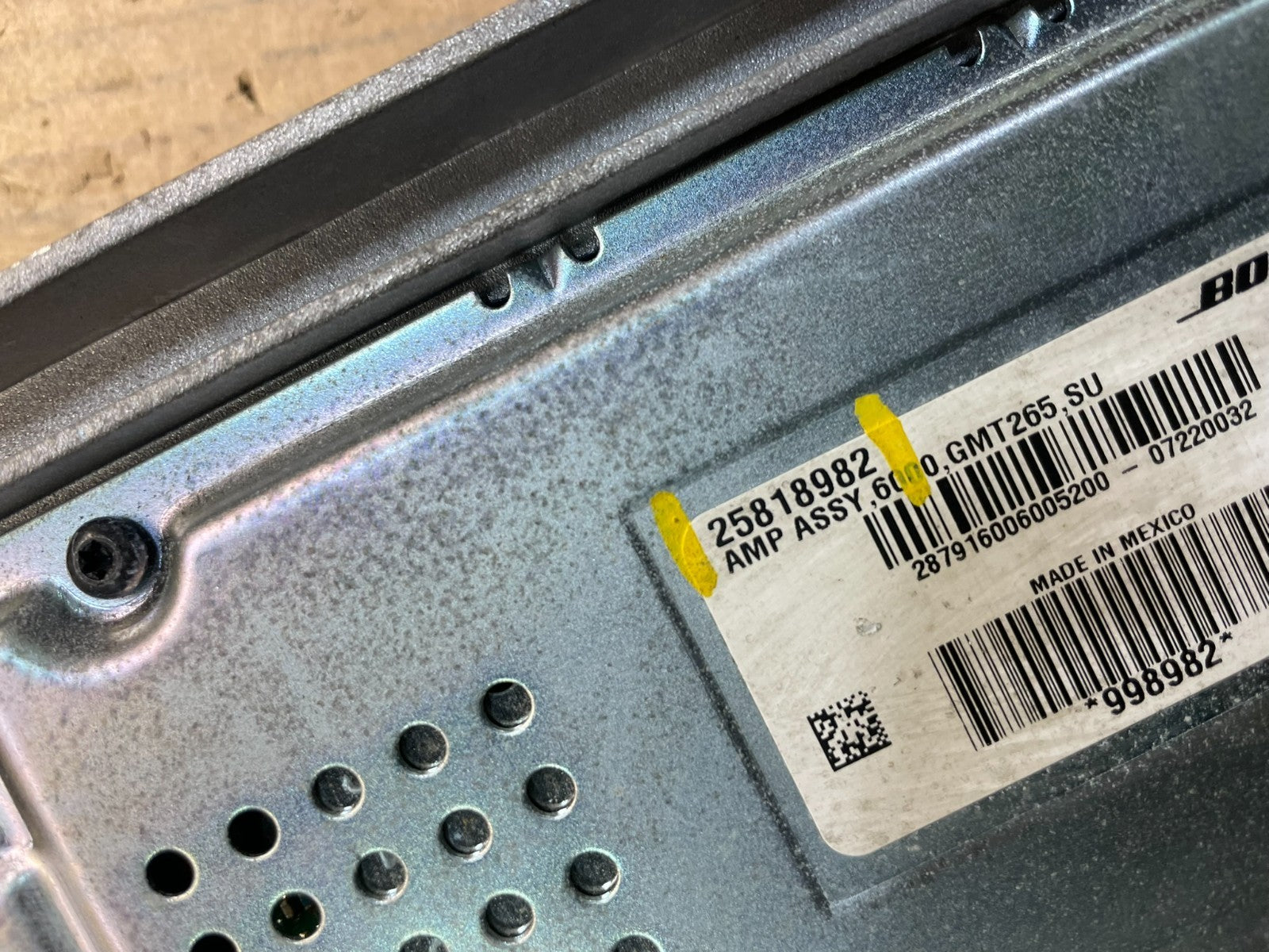 2007 - 2009 Cadillac SRX Stereo Audio Radio Amplifier Module AMP Bose X4228 DG3