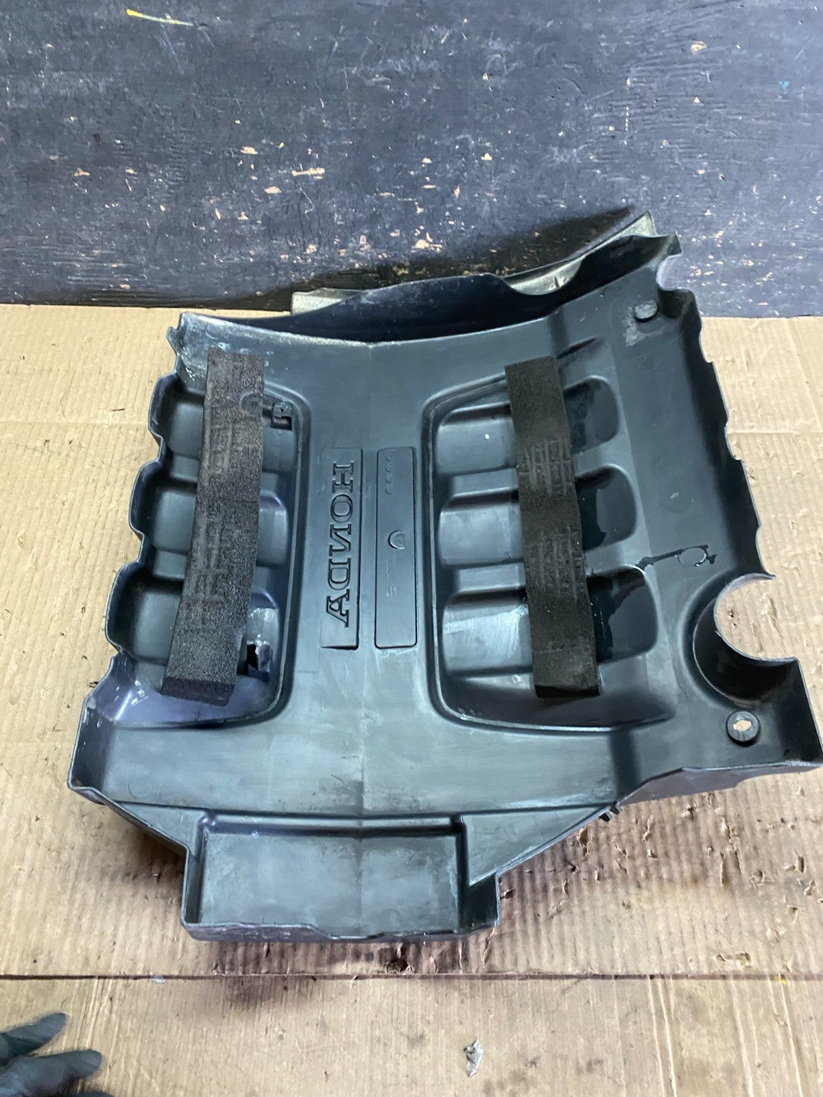 2005 to 2007 Honda Odyssey Black Engine Cover T9482 DG7