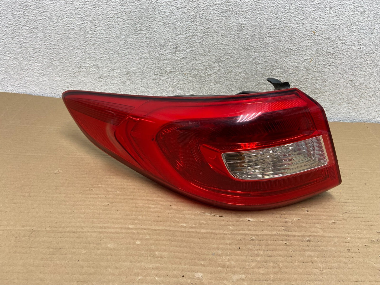 2015 2016 2017 Hyundai Sonata Left Driver Lh Tail Light AG8908 DW0