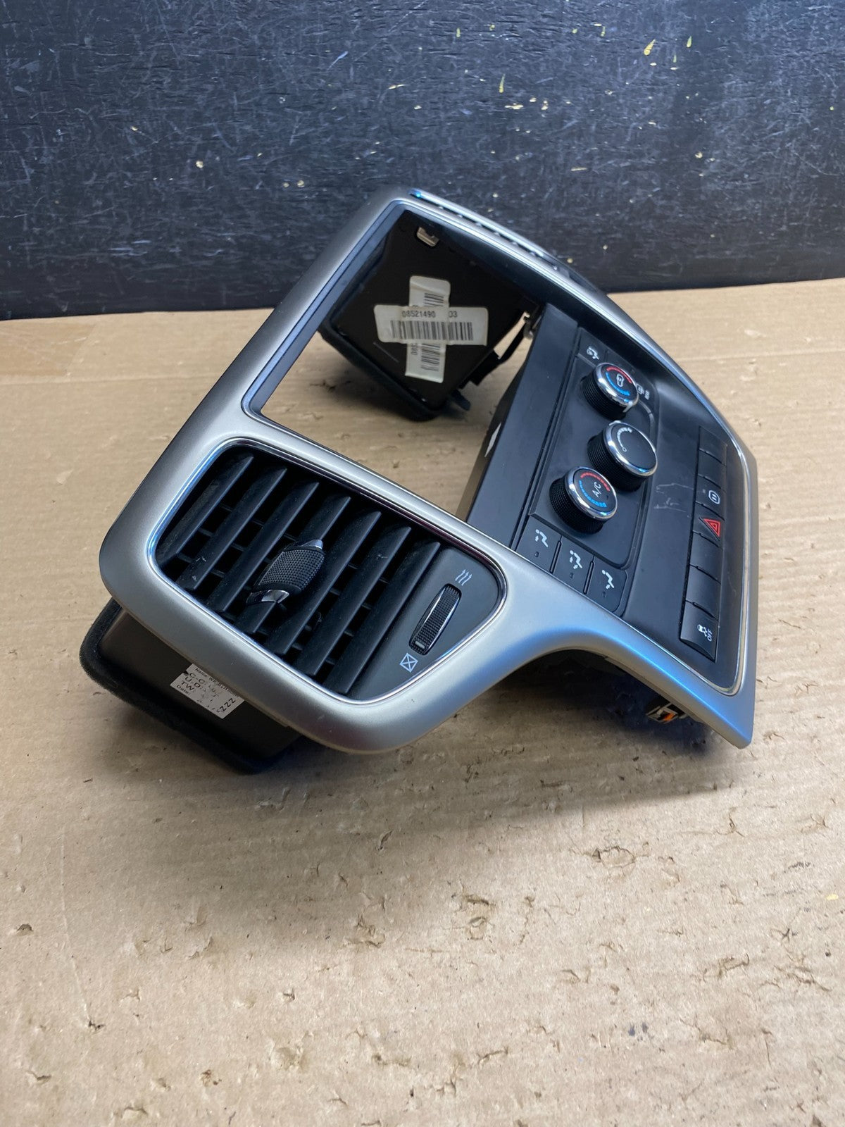 2011-2013 Jeep Grand Cherokee Center Radio Climate Control Bezel Vent AG8364 DG2